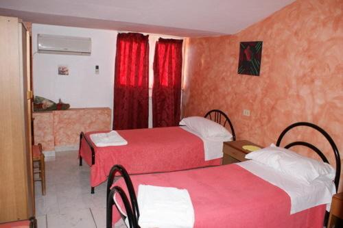 La Conca D'Oro Bed & Breakfast Altomonte Ruang foto
